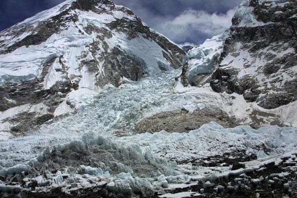 Mount Everest, Mount Everest Avalanches, 18 Mountaineers Died, Mount Everest Nepal, Temblor Mount Everest, Sagarmāthā, Nepal Temblor, Temblor In Nepal, Nepal Earthquake, Nepal News