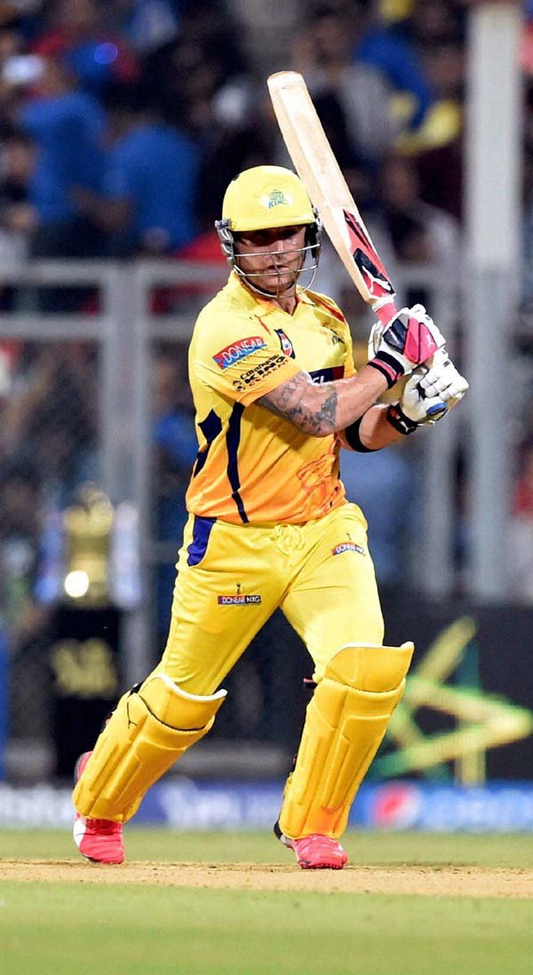 Brendon McCullum, Dwayne Smith, Chennai Super Kings, Mumbai Indians, CSK vs MI, CSK vs MI LIve, CSK vs MI Score, IPL Photos, IPL 8, IPL 2015, IPL News