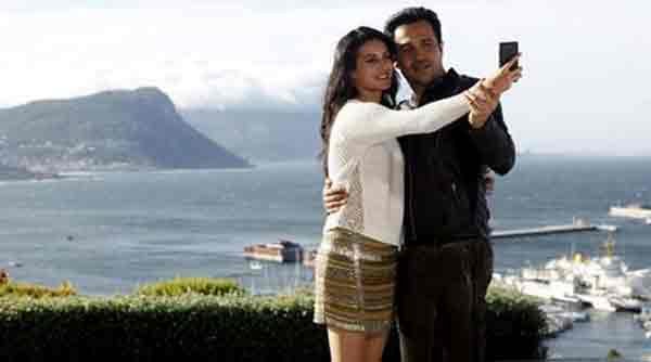 Mr. X: उन्होंने स्पष्ट किया कि फिल्म में उनका किरदार किसी सुपरहीरो का नहीं है। इमरान ने कहा, ‘‘बहुत सारे लोग इसे एक सुपरहीरो फिल्म की तरह पेश कर रहे हैं लेकिन मैं मिस्टर एक्स को इस श्रेणी में नहीं रखूंगा। मिस्टर एक्स सुपरहीरो फिल्म नहीं हैं क्योंकि अगर मैं बैटमैन से तुलना करता हूं तो वह जोकर को मारने से पहले कुछ सोचेगा लेकिन मिस्टर एक्स किसी को मारने से पहले नहीं सोचेगा।’’