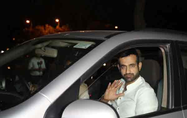 suresh raina, suresh raina wedding, suresh raina wedding pictures, raina wedding pictures, ms dhoni, sakshi dhoni, shikhar dhawan, virender sehwag, mohd kaif, stephen fleming, anupam kher, n srinivasan, akhilesh yadav, raina pictures, dhoni raina pictures