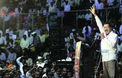 भ्रष्टाचार पर फिर लगेगी लगाम, केजरीवाल ने दोबारा जारी किया हेल्पलाइन नंबर