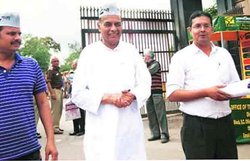 ‘आप’ में आतंरिक लोकतंत्र ख़त्म होने के कगार पर: प्रो. आनंद कुमार