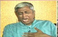 गजेंद्र सिंह की बिटिया से बातचीत में रोए आशुतोष, कहा: मैं तुम्हारा गुनहगार हूं