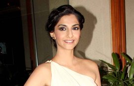 sonam kapoor, actress sonam kapoor, sonam kapoor movies, sonam kapoor upcoming movies, Neerja Bhanot, sonam kapoor in Neerja Bhanot movie, Neerja Bhanot movie, Neerja Bhanot biopic, Atul Kasbekar, sonam starts shooting, entertainment news