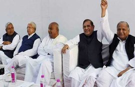 janata parivar, janata parivar merger, bihar, bihar politics, india news, #breaking news, janata parivar merge, news, lalu prasad yadav, mulayam singh yadav, nitish kumar