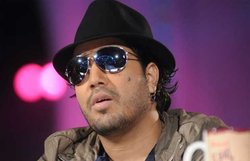 मीका ने कर दी ‘गंदी बात’, डॉक्टर को जड़ दिया जो़रदार थप्पड़