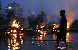 Nepal Earthquake, Pashupatinath Pyres, Nepal Earthquake Pyres, Earthquake Pyres, Pyres in Nepal, Nepal News