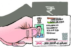 पैन कार्ड आवेदन के लिए मतदाता पहचान या आधार कार्ड काफ़ी