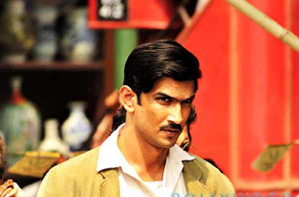 सुशांत सिंह राजपूत: बॉलीवुडे के उदीयमान सितारे सुशांत सिंह राजपूत ने अभिषेक कपूर के साथ 'काई पो छे' से फिल्मी दुनिया में दस्तक दी। इसके बाद पिल्म 'शुद्ध देसी रोमांस' और 'पीके' में इनके अभिनय को भी लोगों ने खूब सराहा। फिल्मों में समसामयिक किरदार निभाने वाले सुशांत के लिए ब्योमकेश बक्शी का किरदार वाकई में एक नया अनुभव होगा। (फोटो: बॉलीवुड हंगामा)