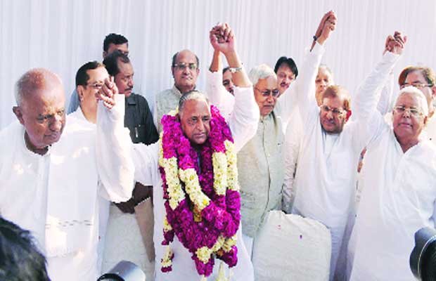 Janata parivar, janata parivar merges, Nitish Kumar, mulayam singh yadav, sharad yadav, JDU, RJD, SP, samajwady party, lalu yadav, bihar news, Bihar politics, India news, Top stories