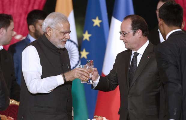 Modi in France, India-France relations, Francois Hollande, Narendra Modi, Modi news, Indian Railways, Narendra Modi in France