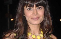 ‘विरासत गर्ल’ पूजा बत्रा ने किया पंजाबी फिल्मों में प्रवेश