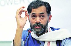 ‘आप’ के प्रवक्ता पद से हटाए गए योगेंद्र यादव और प्रशांत भूषण
