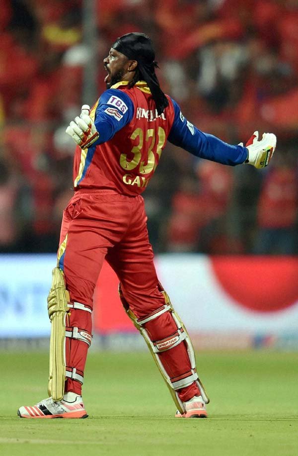 क्रिस गेल, क्रिस गेल शतक, क्रिस गेल फोटो, रॉयल चैलेंजर्स बेंगलूर, Chris Gayle, Chris Gayle Batting, Chris Gayle Century, Chris Gayle Ton, Chris Gayle Dance, Chris Gayle IPL, IPL 8, IPL 2015, IPL News