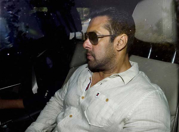 सलमान खान, हिट एंड रन केस, हिट एंड रन मामला, हिट एंड रन सलमान, salman khan, hit and run case, hit and run, salman khan hit and run, hit n run, hit n run case, salman, salman khan cases, salman khan court, salman, actor salman khan, salman khan controversies, entertainment news