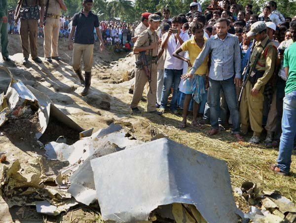 सुखोई 30, लड़ाकू विमान सुखोई 30, Sukhoi 30, Sukhoi 30 Crash, Sukhoi 30MKI Crash, Sukhoi 30 Fighter Aircraft, Indian Air Force, Sukhoi 30 Crash in Assam, Assam News