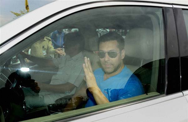 सलमान खान, हिट एंड रन केस, हिट एंड रन मामला, हिट एंड रन सलमान, salman khan, hit and run case, hit and run, salman khan hit and run, hit n run, hit n run case, salman, salman khan cases, salman khan court, salman, actor salman khan, salman khan controversies, entertainment news