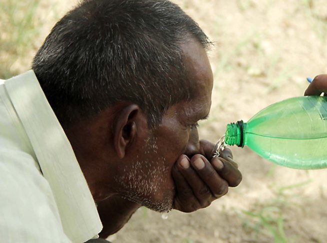 अरुणा शानबाग, अरुणा शानबाग रेप, सोहनलाल वाल्मीकि, सोहनलाल, अरुणा शानबाग रेप आरोपी सोहनलाल, नर्स अरुणा शानबाग, अरुणा शानबाग मौत, अरुणा रामचंद्र शानबाग, केईएम अस्पताल, अरुणा शानबाग की मौत, अरुणा शानबाग कोमा, कथा अरुणाची, किंग एडवर्ड मेमोरियल अस्पताल, केईएम, Aruna Shanbaug, Shanbaug, Aruna Shanbaug rape, Aruna Shanbaug death, Aruna Shanbaug rape case, Sohanlal, Sohanlal Valmiki, Aruna Shanbaug rapist, Aruna Shanbaug euthanasia, India News
