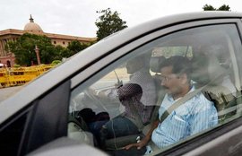 अरविंद केजरीवाल, दिल्ली के मुख्यमंत्री अरविंद केजरीवाल, राष्ट्रपति प्रणब मुखर्जी, उपराज्यपाल नजीब जंग, Arvind Kejriwal, Delhi CM Arvind Kejriwal, President Pranab Mukherjee, Lt Governor Najeeb Jung, Kejriwal Meet Pranab Mukherjee, Arvind kejriwal News, Delhi News