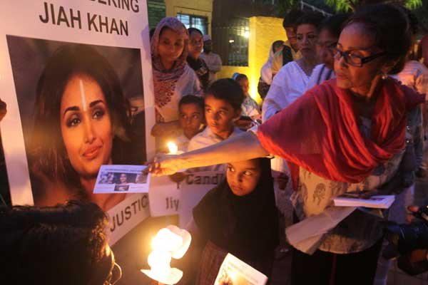 25 वर्षीय जिया की मौत के बाद उसके परिजन ने आरोप लगाया था कि यह खुदकुशी नहीं है। (फोटो: भाषा)