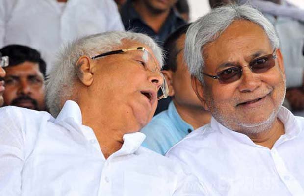 एक-दूसरे को खंजर भोंकने के लिए तैयार हैं लालू और नीतीश: भाजपा