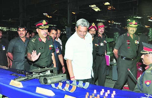पाकिस्तान ने आतंकवाद पर पर्रिकर के बयान पर जताई चिंता