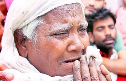बादल की बस में बर्बरता, केंद्र ने पंजाब से मांगी रिपोर्ट