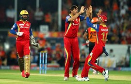 रॉयल चैलेंजर्स बंगलूर, सनराइजर्स हैदराबाद, आईपीएल 8, RCB Beat SRH, RCB vs SRH, RCB vs SRH Score, RCB vs SRH Scorecard, RCB vs SRH IPL, Sunrisers Hyderabad, Royal Challengers Bangalore, Duckworth Lewis Method, IPL 8, IPL2015, IPL News