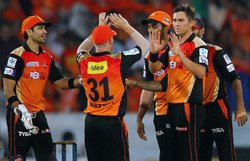 IPL-8: वॉर्नर व हेनरिक्स ने दिलाई सनराइजर्स को जीत