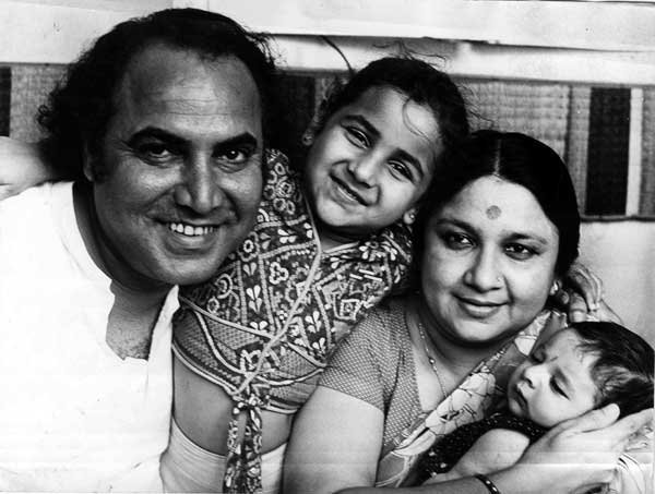 अभिनेत्री ने बॉलीवुड के दिग्गज ओम शिवपुरी से शादी की थी। उनका एक बेटा और बेटी है। (फोटो: एक्सप्रेस आर्काईव)