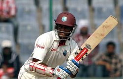 सचिन की तरह सम्मान से संन्यास लेने का हकदार है चंद्रपॉल: लारा