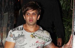 स्विस बैंक के कुछ और भारतीय खाताधारकों यश बिड़ला, पोंटी चड्ढा के दामाद के नाम उजागर