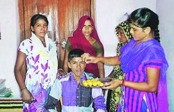 किसान के बेटे ने यूपी बोर्ड की दसवीं परीक्षा में किया टॉप