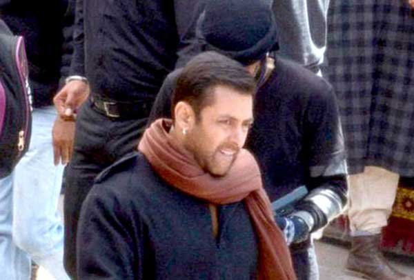 बॉलीवुड के 'दबंग' सलमान खान कोर्ट के झमेले के बाद पहुंच गए हैं कश्मीर। (फोटो: बॉलीवुड हंगामा)