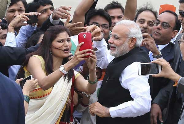 चीन और मंगोलिया दौरे के बाद प्रधानमंत्री नरेंद्र मोदी दक्षिण कोरिया के दो दिवसीय दौरे पर हैं। (फोटो: एपी)