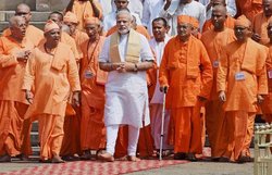 बेलूरमठ में भावुक हुए नरेंद्र मोदी