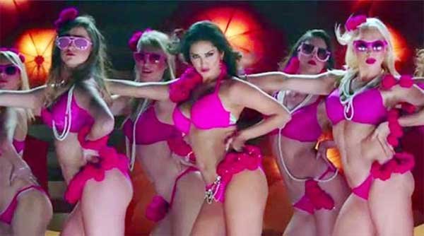 बॉलीवुड में अपने बोल्ड अंदाज़ से सबको कायल कर देने वाली अभिनेत्री सनी लियोन को लोगों का उन पर हंसना नहीं लगता है बुरा। (फोटो: बॉलीवुड हंगामा)