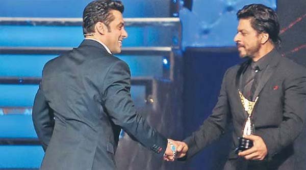 शाहरुख खान, सलमान खान, शाहरुख सलमान, सलमान बनाम शाहरुख, सलमान और शाहरुख, रईस, सुल्तान, sharukh salman, sharukh salman khan, shah rukh khan, salman khan shah rukh khan, salman khan, srk salman friendship, bajrangi bhaijaan, salman khan bajrangi bhaijaan, aamir khan, bajrangi bhaijaan first look, bajrangi bhai story, bajrangi bhaijaan teaser, srk salman khan, srk salman, srk salman khan friendship, srk bajrangi bhaijaan, salman khan bajrangi bhaijaan, srk salman bajrangi bhaijaan, sharukh salman movie, bollywood news