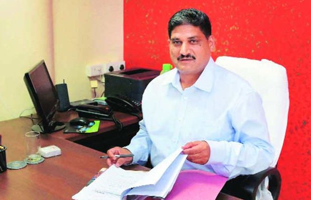 आप, एसीबी, एसीबी प्रमुख एस एस यादव, अरविंद केजरीवाल, AAP, ACB chief SS Yadav, LG-appointee MK Meena, Anti-graft body, AAP-nominated ACB chief SS Yadav, Manish Sisodia, Bhim Sain Bassi, Lt Governor Najeeb Jung, Anti-Corruption Bureau