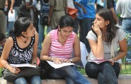 दिल्ली विश्वविद्यालय, दिल्ली विश्वविद्यालय में दाखिला, दिल्ली विश्वविद्यालय में नामांकन, दिल्ली विश्वविद्यालय बेस्ट फॉर, Delhi University, Delhi University Admission, Delhi University Admission 2015, DU Admission Best Four, Best Four Procedure, What is Best Four, DU Admission Rule, DU Admission, DU Admission Form, DU Admission Form Online, DU Online Form, Delhi University News