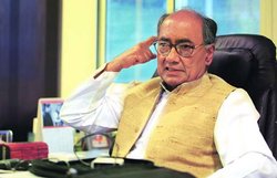 ‘मोदीगेट’ मुद्दा: नरेंद्र मोदी और अरुण जेटली की ‘चुप्पी’ पर दिग्गी ने दागे सवाल