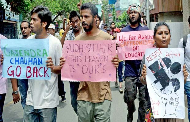 एफटीआइआइ विवाद: आंदोलनकारी झुकने को तैयार नहीं, चौहान ने इसे बताया सजिश