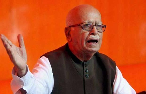 आडवाणी के ‘आपातकाल’ बयान पर शिवसेना का सवाल, कौन था निशाने पर…