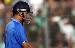 धोनी नहीं रहे ‘कैप्टन कूल’, उन्हें योग की जरूरत: बिशन सिंह बेदी