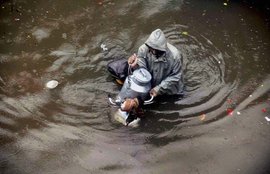 mumbai rains news, mumbai rains today, mumbai rains today news, मुंबई बारिश, मुंबई में बारिश, मुंबई में भारी बारिश, मुंबई की बारिश, mumbai rains latest news, mumbai rains today trains, mumbai rains today live, mumbai rains today forecast, mumbai rains today photos, mumbai weather, mumbai rains today 2014, rain in mumbai today, rain in mumbai latest news