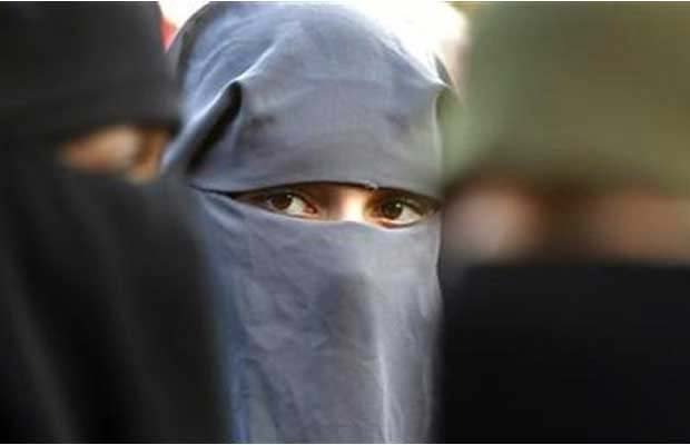 केरल: मुस्लिम महिला कॉलेज ने चुस्त जींस, छोटे टॉप पर लगाई रोक