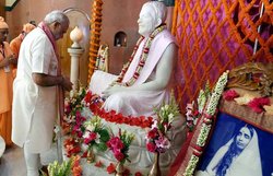 बांग्लादेश: प्रधानमंत्री मोदी ने किए ढाकेश्वरी मंदिर में दर्शन, रामकृष्ण मिशन भी गए