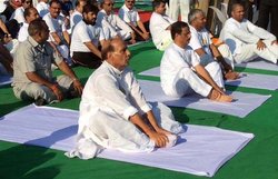 योग भारत की तरफ से दुनिया को दिया गया सबसे बड़ा ‘उपहार’: राजनाथ सिंह