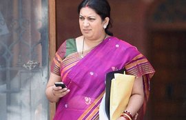 स्मृति ईरानी, स्मृति ईरानी फेक डिग्री, स्मृति ईरानी फेक डिग्री विवाद, स्मृति ईरानी फेक डिग्री मामला, फेक डिग्री, बीजेपी, भाजपा, नरेंद्र मोदी, मोदी सरकार, कांग्रेस, दिल्ली अदालत, दिल्ली कोर्ट, दिल्ली, smriti irani, smriti irani fake degree, smriti irani degree, fake degree, congress, irani fake degree, smriti irani delhi court, smriti irani news, india news