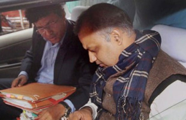 AAP विधायक सोमनाथ भारती की पत्नी ने लगाया घरेलू हिंसा का आरोप, दिल्ली महिला आयोग ने भेजा नोटिस